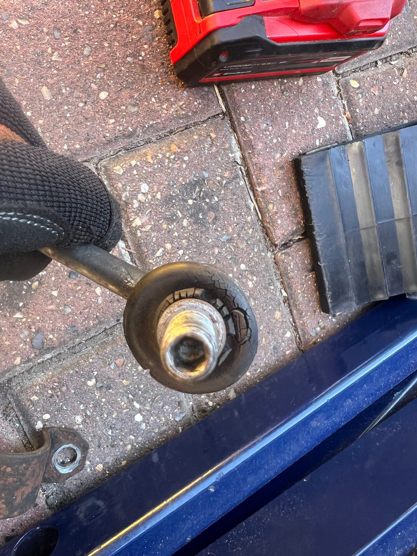 Damage to old drop links 1